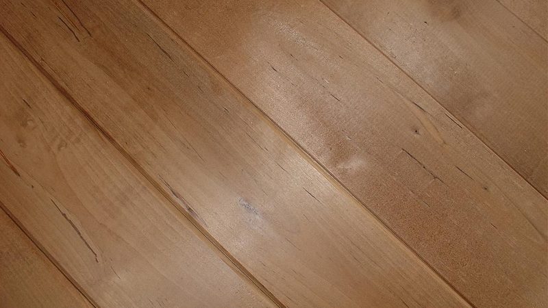 多层实木地板：揭秘批发价格背后的秘密